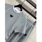 2026年4月4日入荷春夏新作Pradaセット 高級品復刻 女性服 KL工場