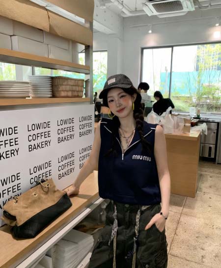 2026年4月9日入荷早春新作Miumiu女性用ファッション...