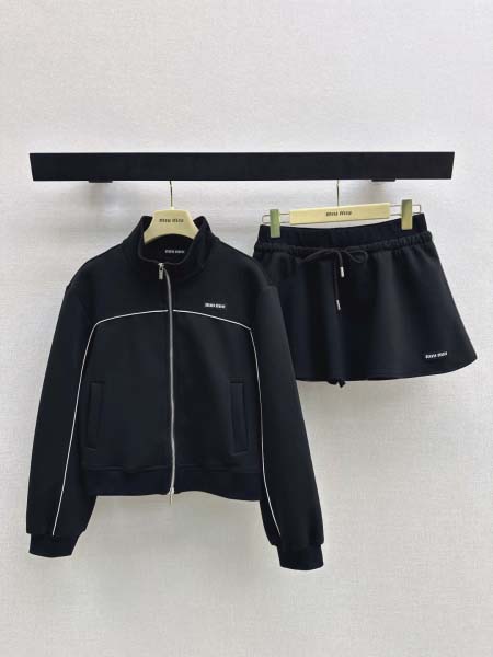 2026年4月9日入荷早春新作Miumiuセット女性用ファッ...