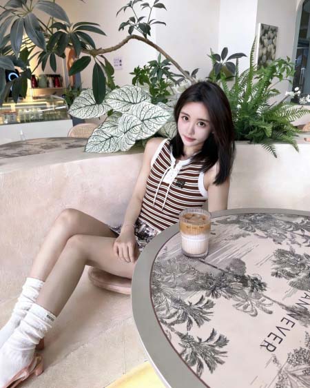 2026年4月9日入荷早春新作Miumiuニットトップ女性用...