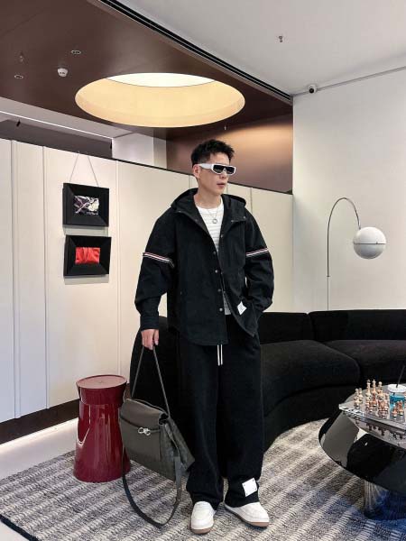 2026年4月11日入荷新作Thom Browne ジャケッ...