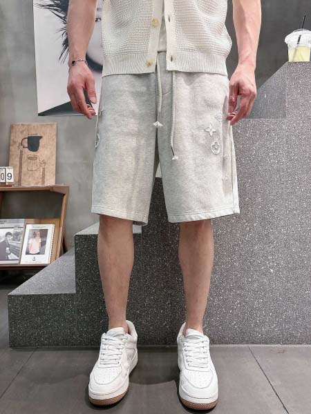 2026年4月15日新作Louis vuittonスラックス...