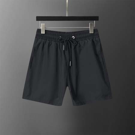 2026年5月28日Moncler新作ショートパンツ／ビーチ...