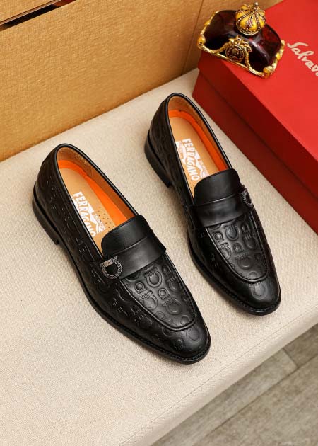 2026年7月17日入荷新品Ferragamoカジュアルシュ...