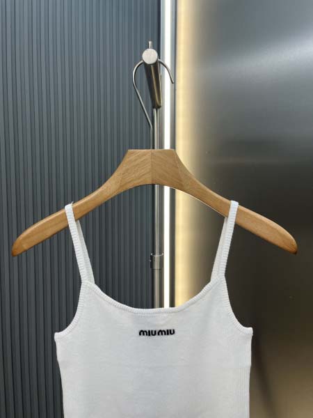 2026年9月3日秋冬新作MIUMIU女性セーター高品質人気の商品/YGY工場
