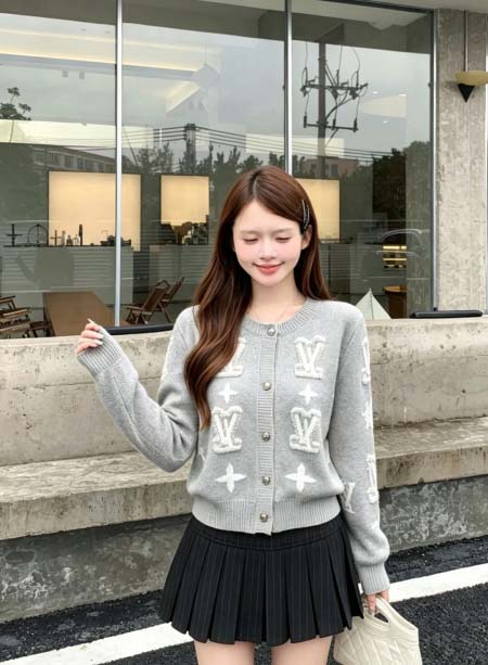 2026年10月8日入荷秋冬新作Louis Vuitton ニットカーディガン  女性用ファッション/誕生日プレゼント/贈り物 can工場