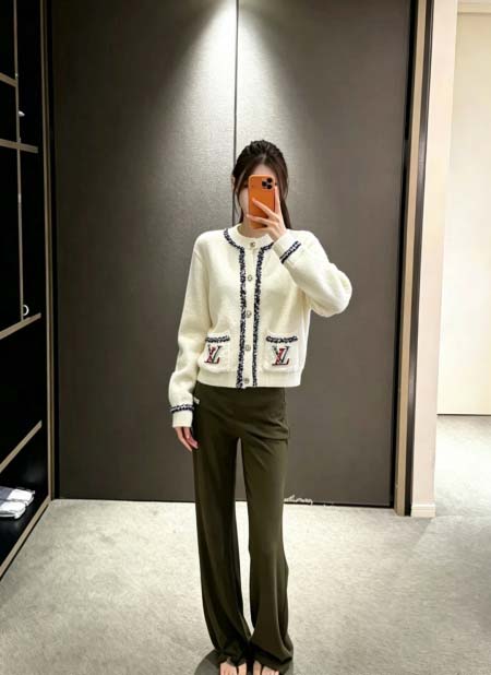 2026年10月8日入荷秋冬新作Louis Vuitton ニットカーディガン  女性用ファッション/誕生日プレゼント/贈り物 can工場