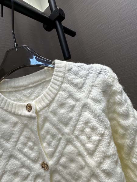 2026年10月8日入荷秋冬新作Louis Vuitton ニットカーディガン  女性用ファッション/誕生日プレゼント/贈り物 can工場