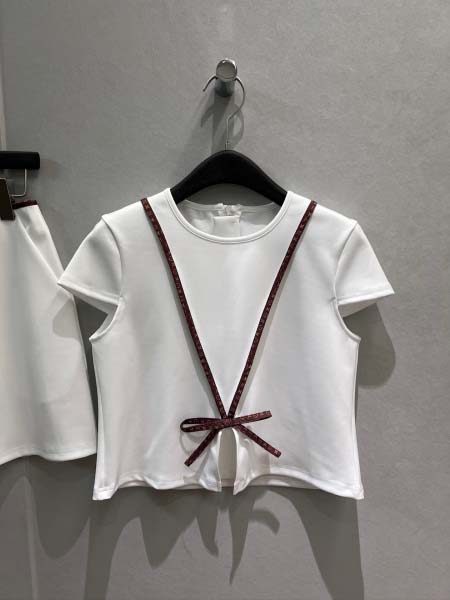 2026年10月8日入荷秋冬新作Louis Vuittonハーフスカート女性用ファッション/誕生日プレゼント/贈り物 can工場