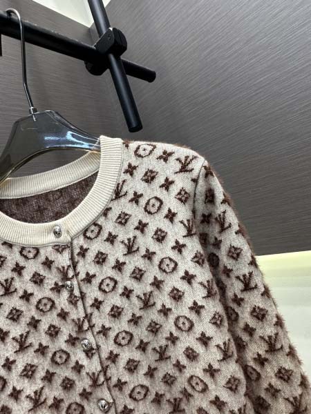 2026年10月8日入荷秋冬新作Louis Vuitton ニットカーディガン  女性用ファッション/誕生日プレゼント/贈り物 can工場