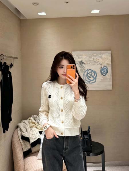 2026年10月15日入荷秋冬新作Chanel ニットカーディガン  女性用ファッション/誕生日プレゼント/贈り物 can工場