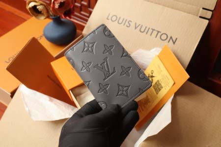 2026年10月15日新作 高品質Louis Vuitton 財布M81382 Monogram Shadow，Monog /LH工場