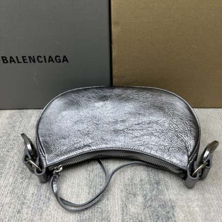 原版復刻人気新作 バレンシアガバッグ26X16X10CM C+工場★超厳選★入手困難な