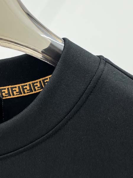 2026年10月26日入荷秋冬新作Fendi長袖Tシャツ高級品/LD工場