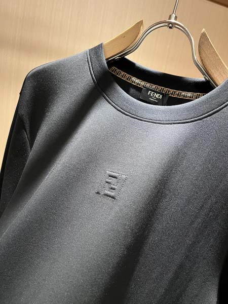 2026年10月26日入荷秋冬新作Fendi長袖Tシャツ高級品/LD工場