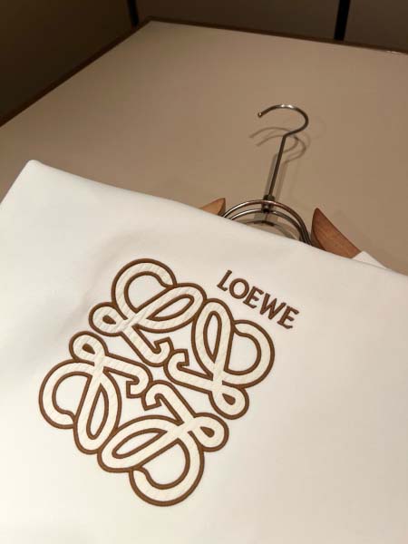 2026年10月26日入荷秋冬新作LOEWE半袖Tシャツ高級品/LD工場