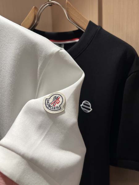 2026年10月26日入荷秋冬新作Moncler半袖Tシャツ高級品/LD工場
