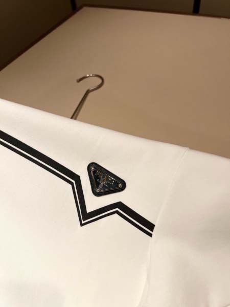2026年10月26日入荷秋冬新作PRADA半袖Tシャツ高級品/LD工場