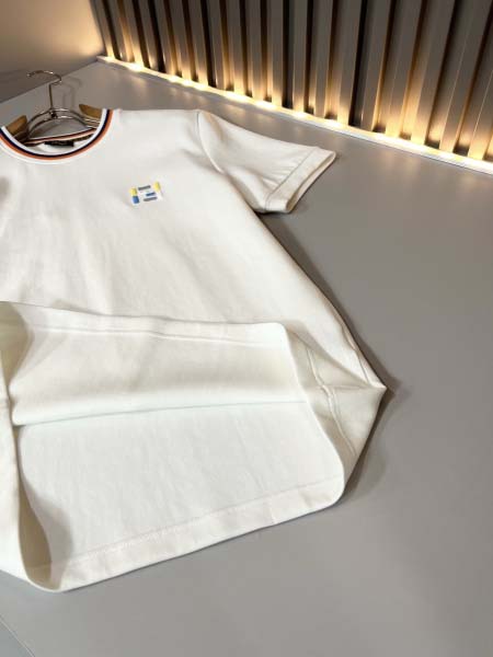 2026年10月26日入荷秋冬新作Fendi半袖Tシャツ高級品超厳選★入手困難/誕生日プレゼント/LD工場