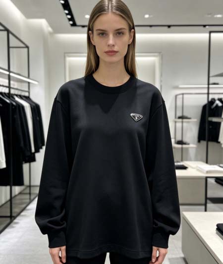 2026年10月26日入荷秋冬新作Prada長袖Tシャツ高級品超厳選★入手困難/誕生日プレゼント/LD工場