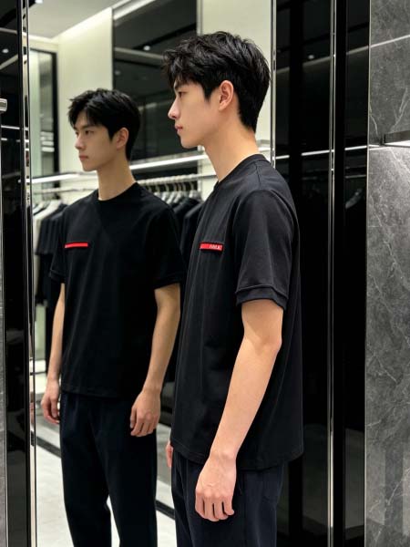 2026年10月26日入荷秋冬新作Prada半袖Tシャツ高級品超厳選★入手困難/誕生日プレゼント/LD工場