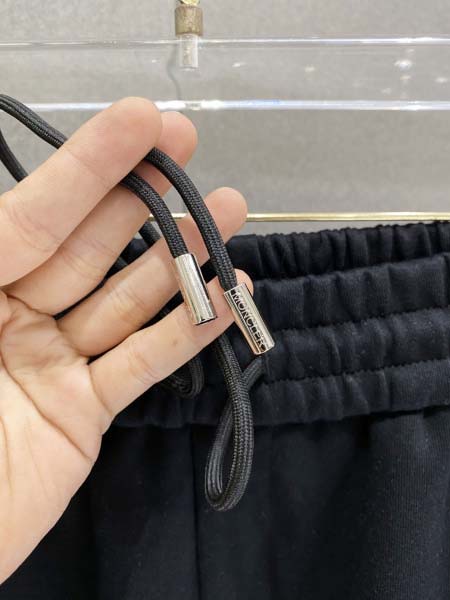 2026年10月27日入荷秋冬新作Moncler上下セット高級品/誕生日プレゼント/KD工場