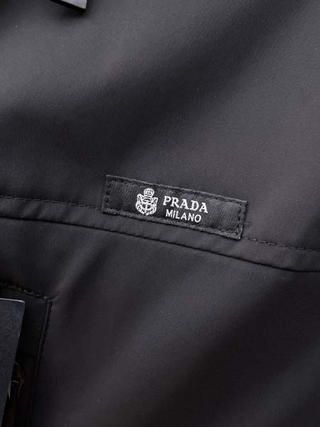 2026年10月28日入荷秋冬新作Pradaジャケット高級品/誕生日プレゼント/KD工場