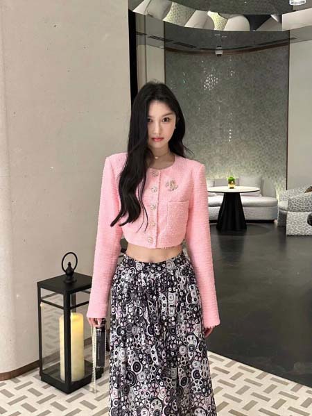 2026年10月10日入荷秋冬新作Chanelジャケット女性...