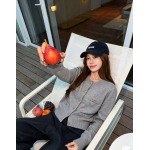 2026年10月15日入荷秋冬新作Chanel ニットカーディガン  女性用ファッション/誕生日プレゼント/贈り物 can工場