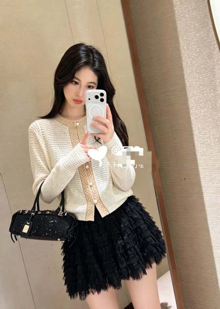 2026年10月15日入荷秋冬新作Chanel ニットカーデ...