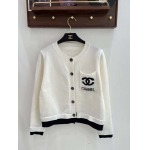 2026年10月15日入荷秋冬新作Chanel ニットカーディガン  女性用ファッション/誕生日プレゼント/贈り物 can工場