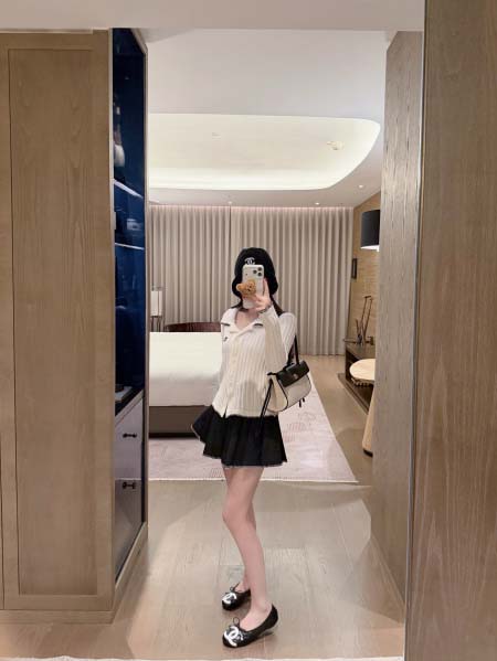 2026年10月15日入荷秋冬新作Chanelニットのセータ...