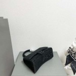 原版復刻人気新作 バレンシアガバッグ19*12*7cm  C+工場★超厳選★入手困難な