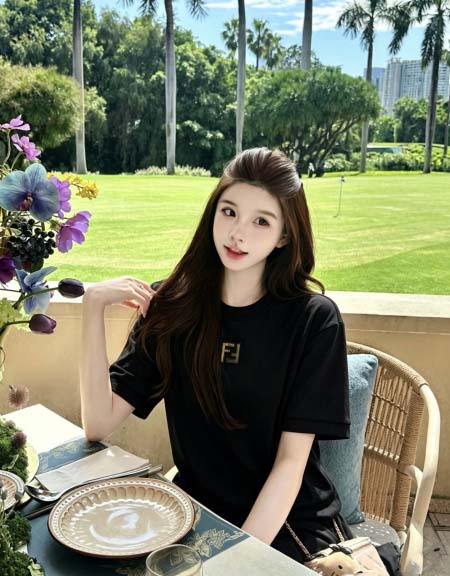 2026年10月26日入荷秋冬新作Fendi半袖Tシャツ高級...