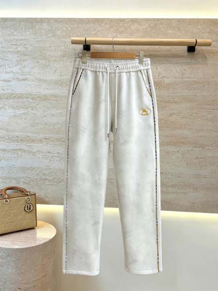 2026年10月27日入荷秋冬新作Burberryスラックス...