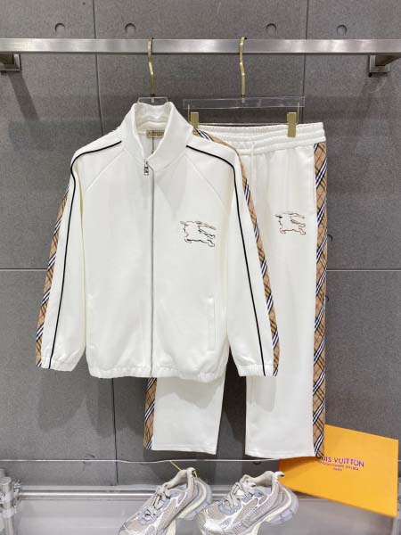 2026年10月27日入荷秋冬新作Burberry上下セット...